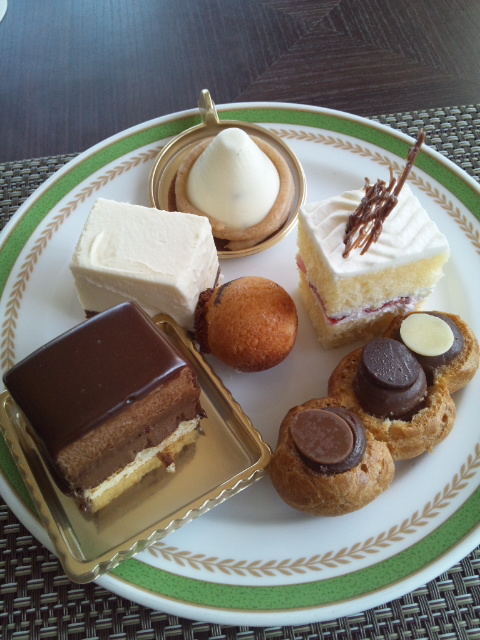 川崎日航ホテル 夜間飛行 チョコレートスイーツブッフェ_f0076001_0294137.jpg