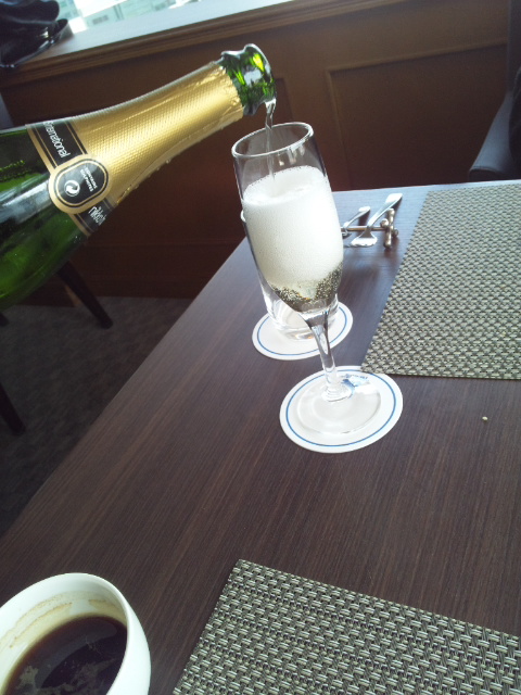 川崎日航ホテル 夜間飛行 チョコレートスイーツブッフェ_f0076001_0302358.jpg