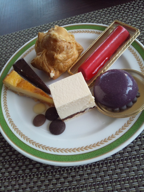 川崎日航ホテル 夜間飛行 チョコレートスイーツブッフェ_f0076001_0304575.jpg