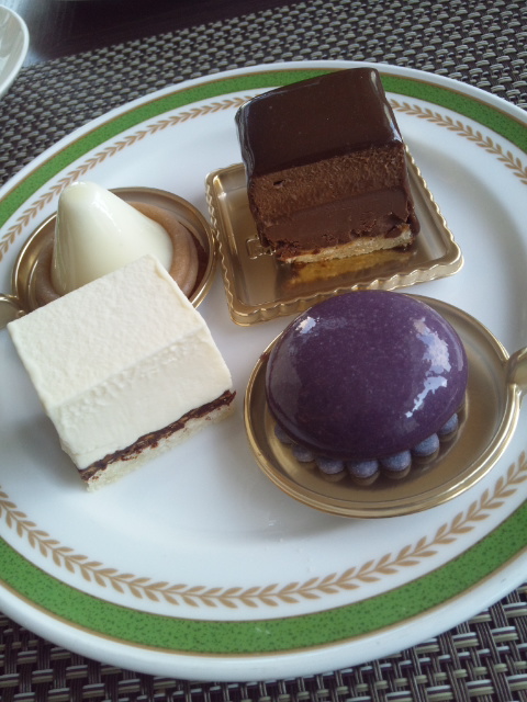 川崎日航ホテル 夜間飛行 チョコレートスイーツブッフェ_f0076001_0352569.jpg