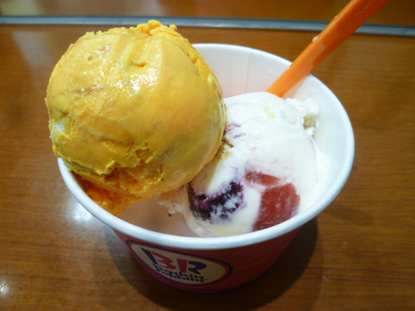 サーティワンアイスクリーム 池袋店_c0152767_21572975.jpg