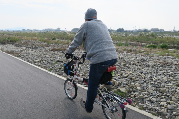 休日サイクリング_c0132901_20091653.jpg