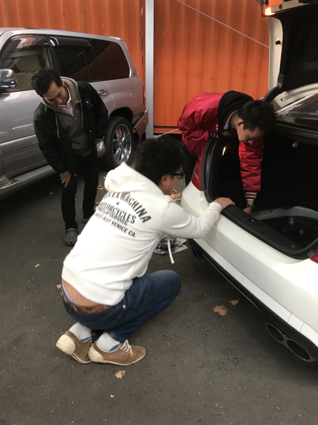 11月8日 ひとログWednseday(´▽`) タイヤ交換ご予約承り中!!!♬TOMMY_b0127002_17432516.jpg