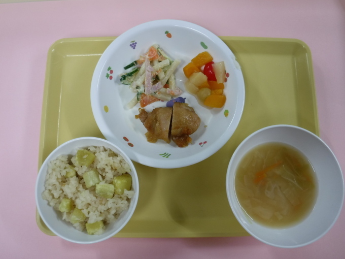 9月、１０月の給食のメニューを紹介します。_f0227821_16291302.jpg