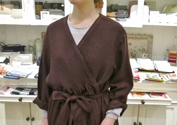 maison de soil から、ウールのドレスが届いています。_c0227633_11303385.jpg