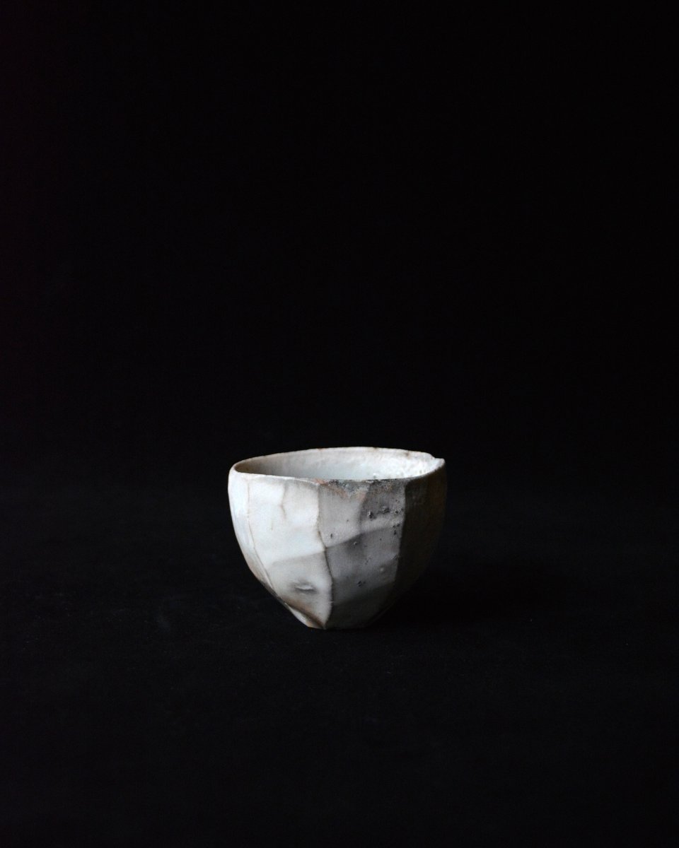 「田淵太郎展 幽玄白磁」酒器_d0087761_0141049.jpg