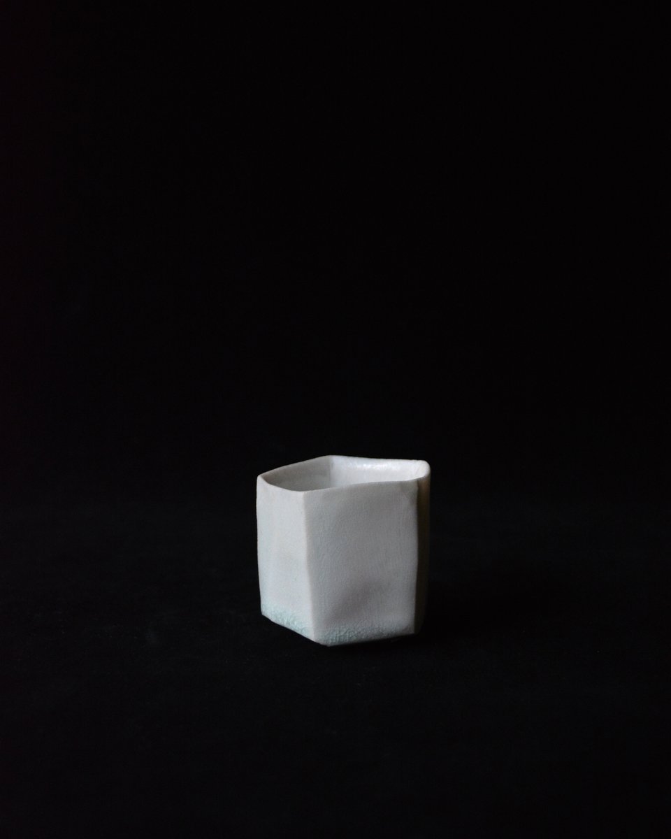 「田淵太郎展 幽玄白磁」酒器_d0087761_014315.jpg