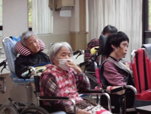 11/8 日中活動_a0154110_14242616.jpg