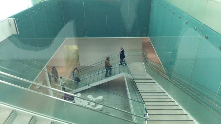 金沢市の現代建築 ー金沢21世紀美術館と金沢駅鼓門ー_e0199780_17401380.jpg