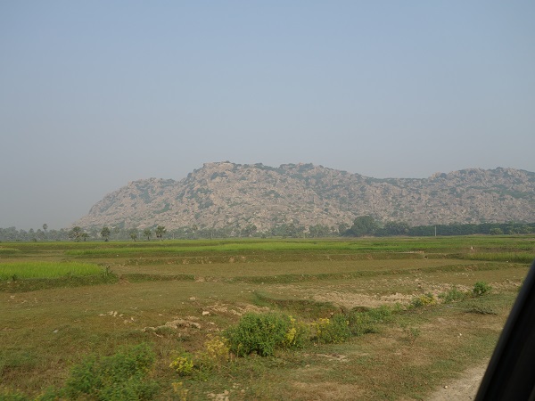 インド最初の石窟寺院バラーバル_d0360509_1153468.jpg