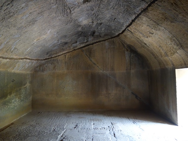 インド最初の石窟寺院バラーバル_d0360509_12194733.jpg