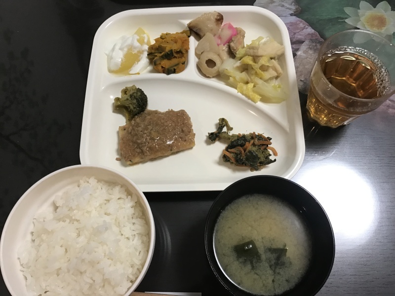 すずらん荘 夕食 豆腐の麻婆ソース掛け定食_c0357519_07111704.jpg