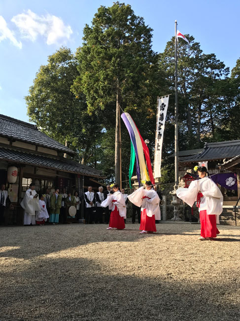 鸕宮神社_b0280176_17423211.jpg