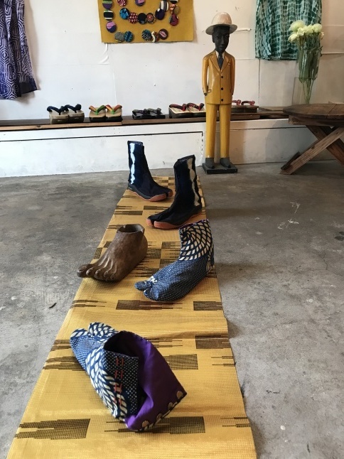 アフリカ屋の定番商品、地下足袋、足袋、下駄。 : made in