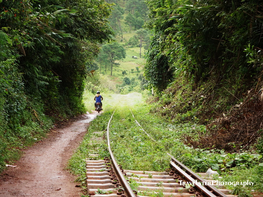 山あいの小さな町、カローでのんびり過ごす - The former British Colonial Town -_b0108109_1034999.jpg