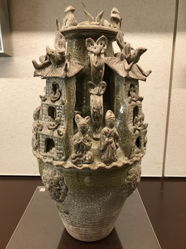 古越磁 神亭壺 : 中国古陶磁 陶枕斎