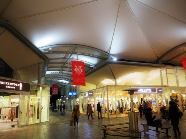 f0236260_23560721.jpg