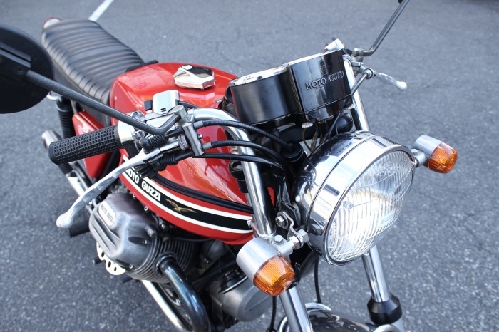 Moto Guzzi V7 Sport 入荷。_a0208987_14405124.jpg