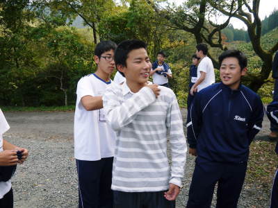 熊本県立菊池高等学校の生徒さんたちが研修にやってきました!(後編 その1 1年6組、1年5組編)_a0254656_10451559.jpg