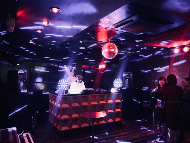 深夜のダンスフロア。_a0050302_01162416.jpg