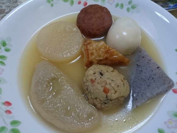 11/12夜勤明け 紀文 長崎風おでん + 味のしみ込んだ牛すじ + サッポロクラシック富良野VINTAGE + ワンカップ大関_b0042308_15391267.jpg