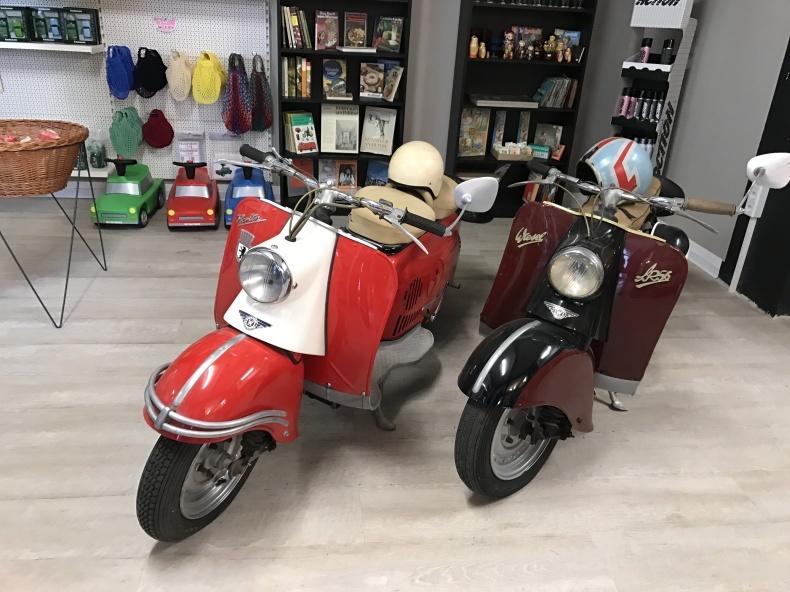 ノスタルギー博物館へ_e0141754_13520611.jpg