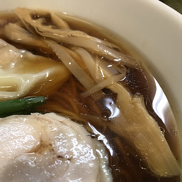 麺や金時の醤油ワンタン麺_a0349423_20421225.jpg