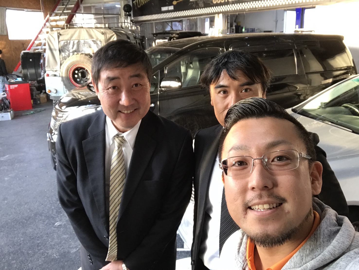 11月15日(水)トミーベース カスタムブログ☆ハリアー ランクル 多数ラインナップ!!_b0127002_10530936.jpg
