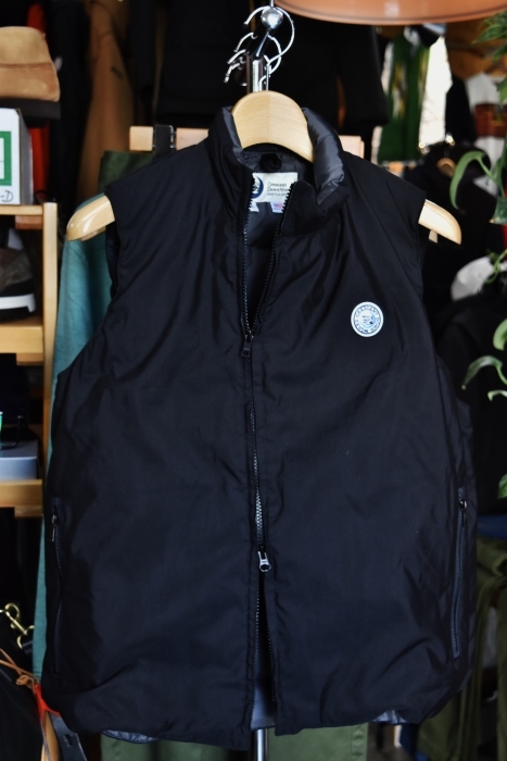Crescent Down Works (MADE in USA) ・・・ RAIDERS風 DOWN VEST (当店フル別注)!★!_d0152280_13134460.jpg