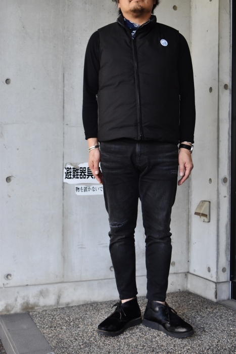 Crescent Down Works (MADE in USA) ・・・ RAIDERS風 DOWN VEST (当店フル別注)!★!_d0152280_13185159.jpg