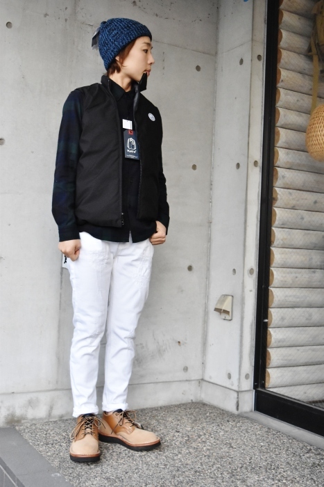 Crescent Down Works (MADE in USA) ・・・ RAIDERS風 DOWN VEST (当店フル別注)!★!_d0152280_14505674.jpg