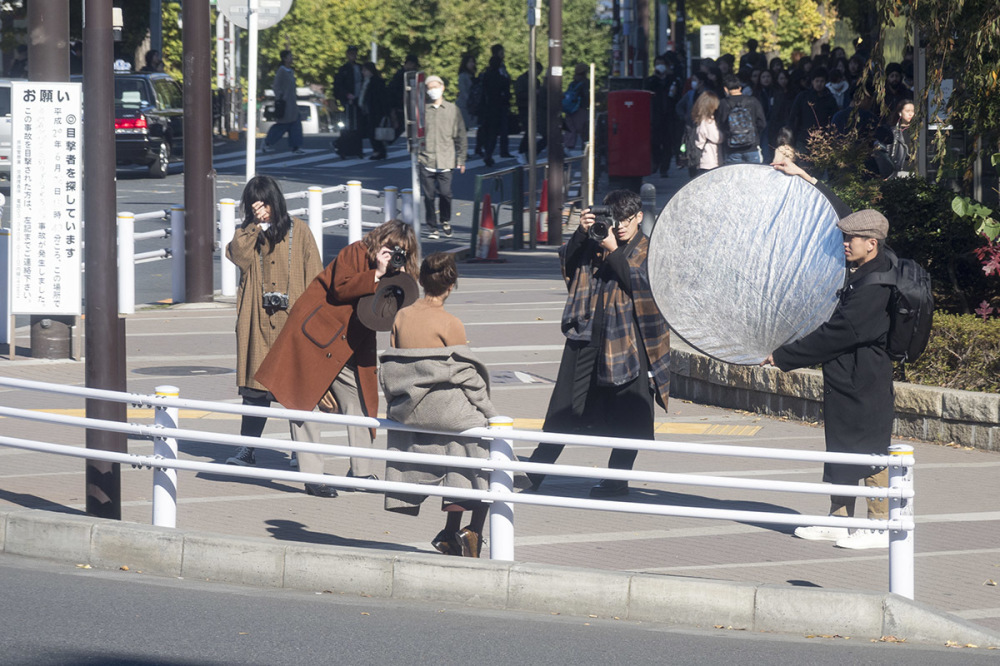 謎のロケ隊…? 11月16日(木) 6225_b0069507_03350119.jpg