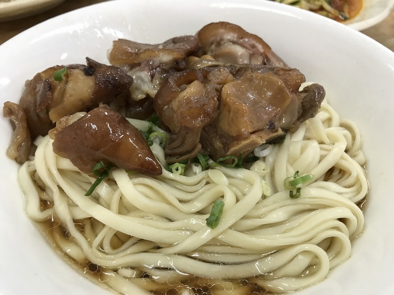 （台中：麺）うわっ！高雄の大好きな麺とそっくりの好みの麺が台中に！「老向的店」さんにて♪_b0182708_23325881.jpg