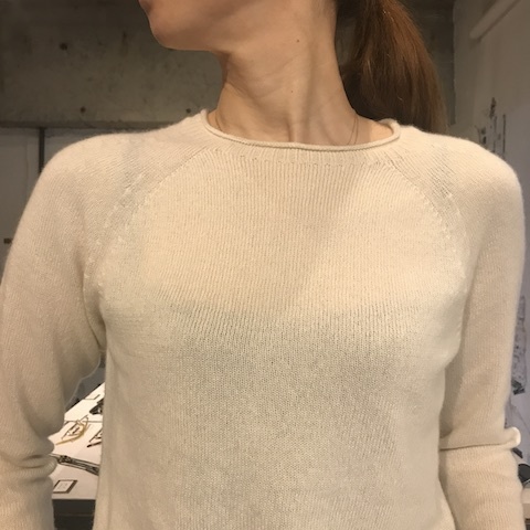 白いニット Koton_d0364239_20234673.jpg