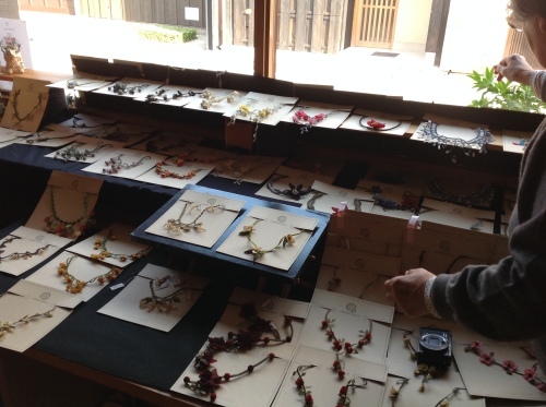 トルコ伝統レース「イーネ・オヤ」展始まりました。_b0153663_00404344.jpeg