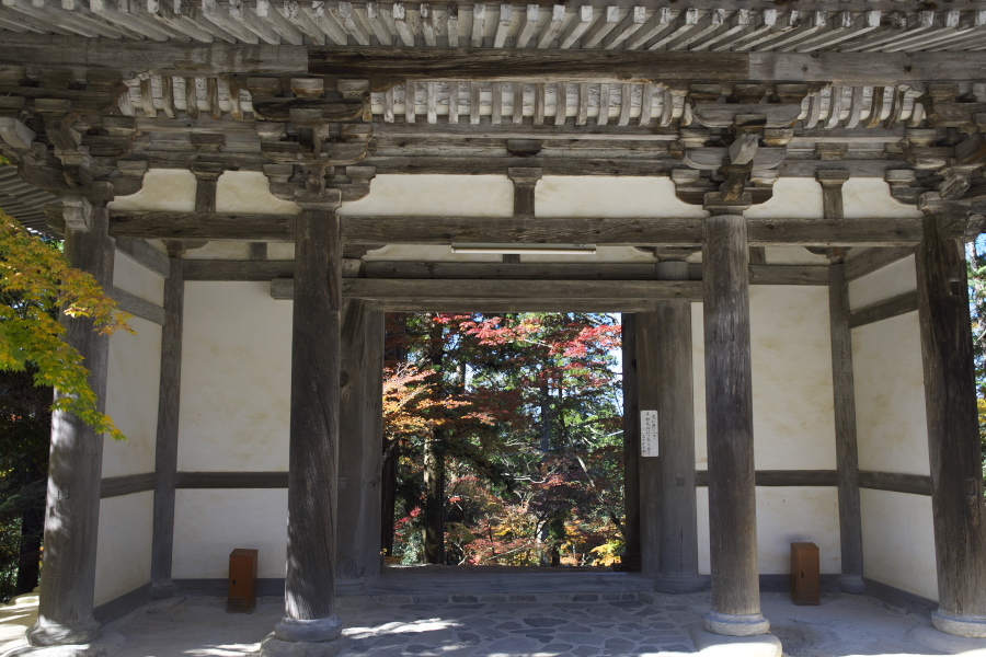 「西明寺山門の裏表」_b0108969_06385414.jpg