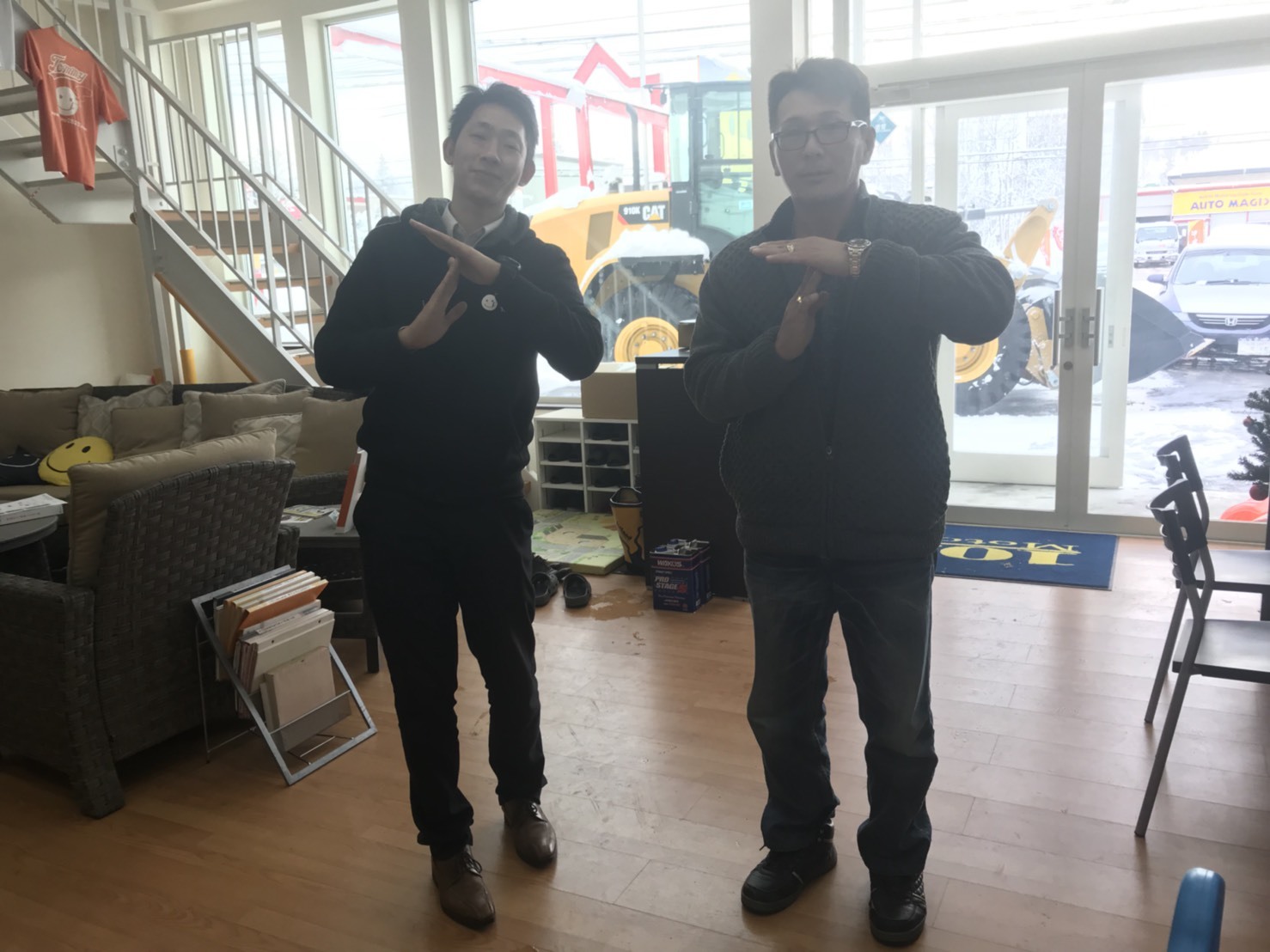 11月19日(日)トミーモータース本店ブログ☆ランクルご成約祭り!!ランクルをお探しの方はトミーモータースまで♪_b0127002_19545702.jpg