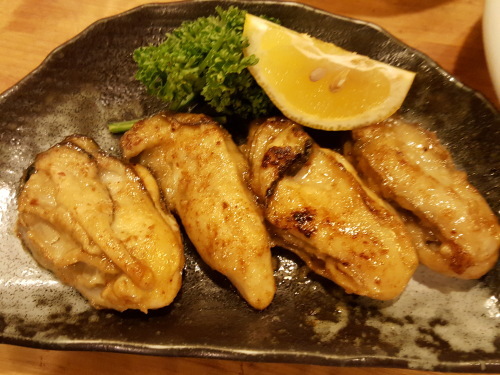 「はじめ」で牡蠣バタと里イカ_e0016828_10554167.jpg