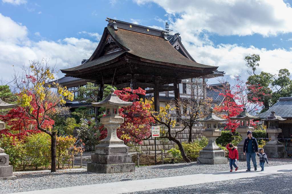 鐘が鳴るなり善光寺_f0044056_20160741.jpg