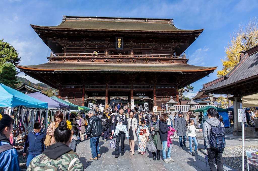 鐘が鳴るなり善光寺_f0044056_20181982.jpg