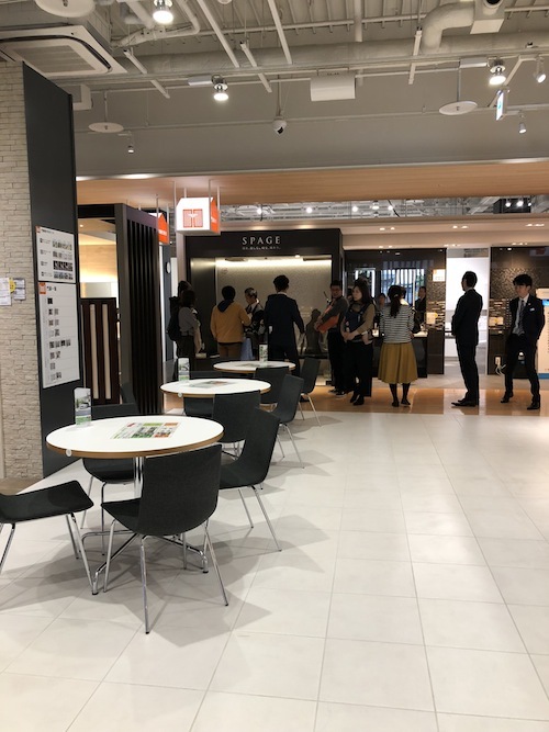 はじめてのショールーム_f0324766_16174230.jpg