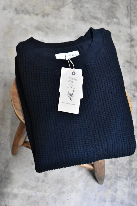 大人気で残り1枚。。。FINGER FOX AND SHIRTS より拘りのTHORMAL CRUE SWEATER!★!_d0152280_19554160.jpg