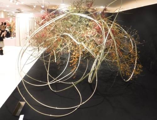 草月いけばな展 (博多阪急)_d0195183_18182317.jpeg