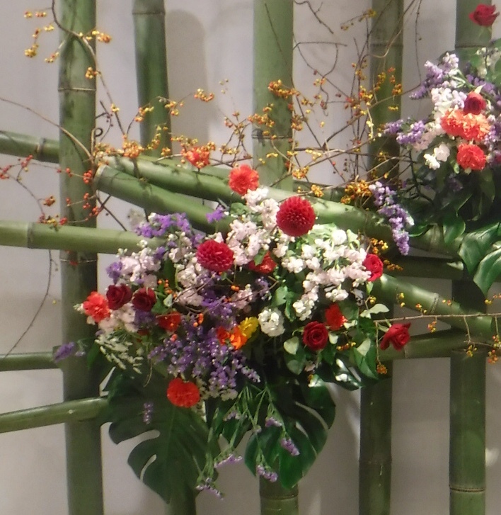 草月いけばな展 (博多阪急)_d0195183_18194254.jpeg
