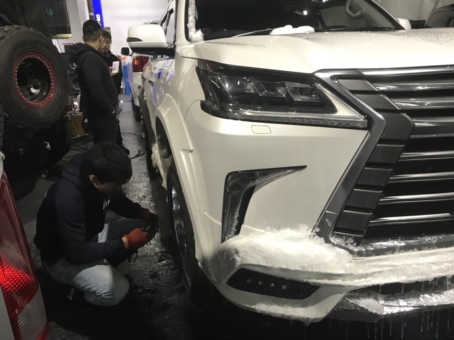 11月20日(月)トミーベース カスタムブログ☆QX56 更に進化を遂げて再撮影!!_b0127002_11061419.jpg