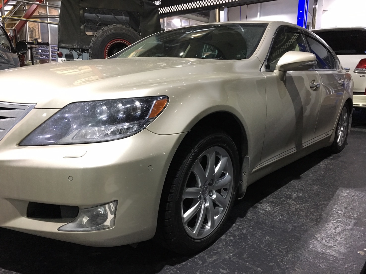 11月20日(月)トミーベース カスタムブログ☆QX56 更に進化を遂げて再撮影!!_b0127002_11133314.jpg