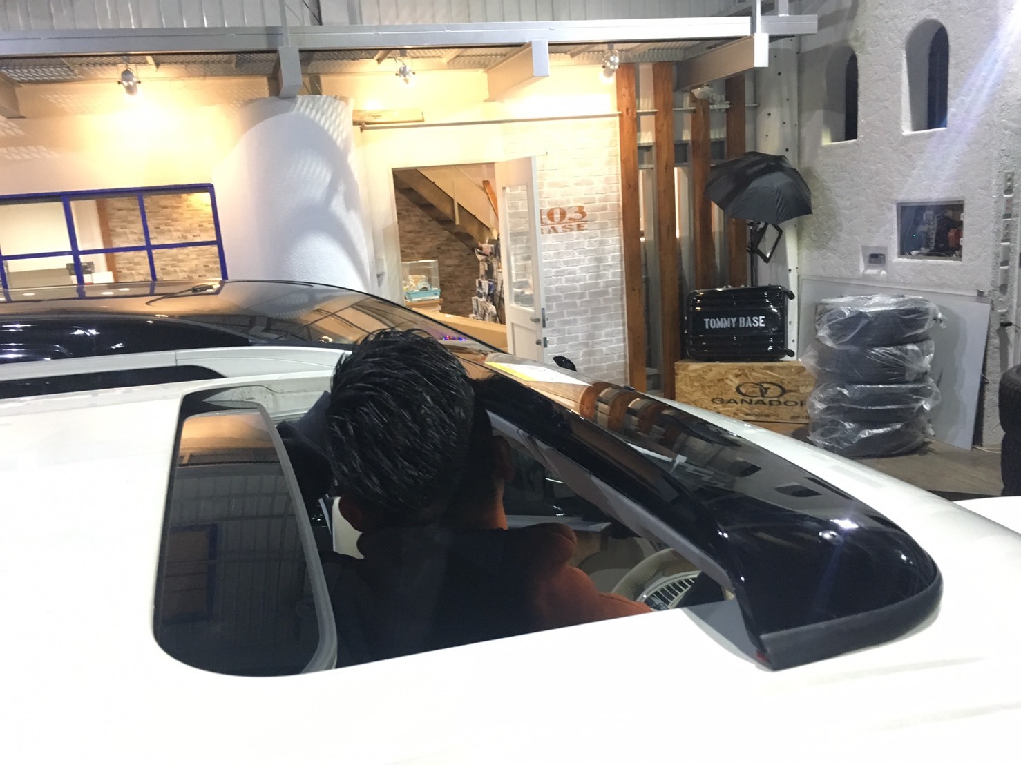 11月20日(月)トミーベース カスタムブログ☆QX56 更に進化を遂げて再撮影!!_b0127002_11463988.jpg