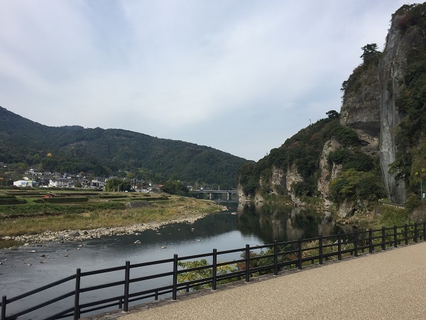 青の洞門（大分県中津市本耶馬渓町）_f0364707_09331177.jpg