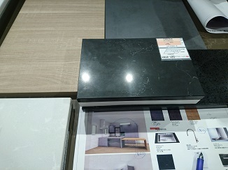 「素材×色」のコンビネーションを考えながら・・・_d0091909_13111737.jpg