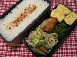 塩焼きそば弁当_e0175021_17425110.jpg